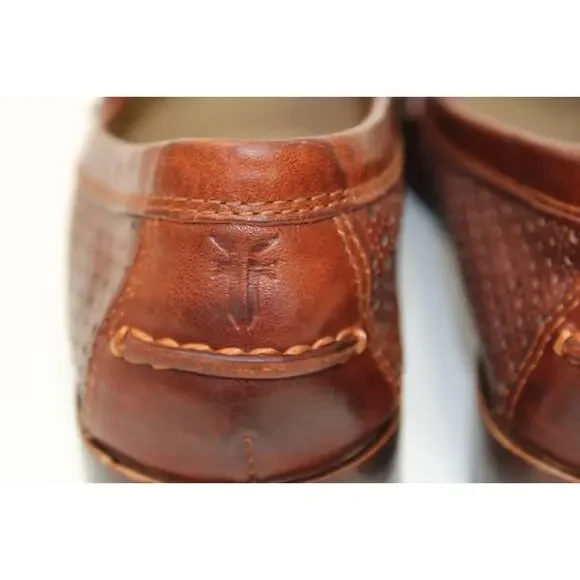 Women’s Frye Penny Loafers Dalia Brown Leather Perforated Shoes Flat Preppy 8 M - Picture 9 of 12